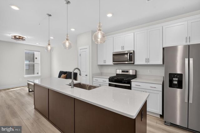 112 GLASS LN, Baltimore, MD 21230