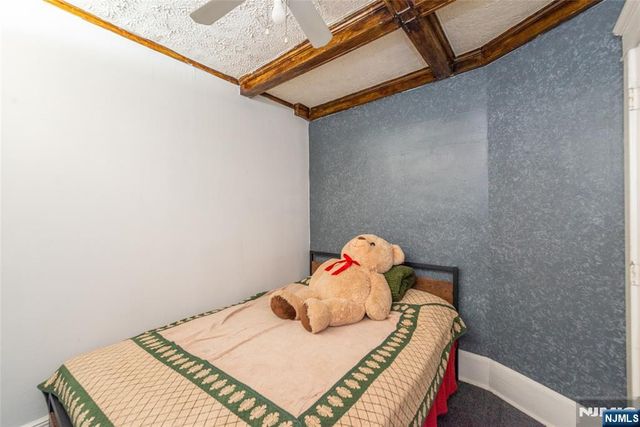 53 Murray Hill Terrace, Bergenfield, NJ 07621