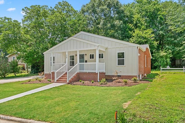 320 Clay Street, Clayton, NC 27520