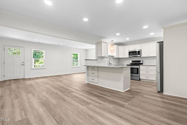 320 Clay Street, Clayton, NC 27520