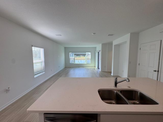 466 THOMPSON VILLAGE AVENUE, Apopka, FL 32703