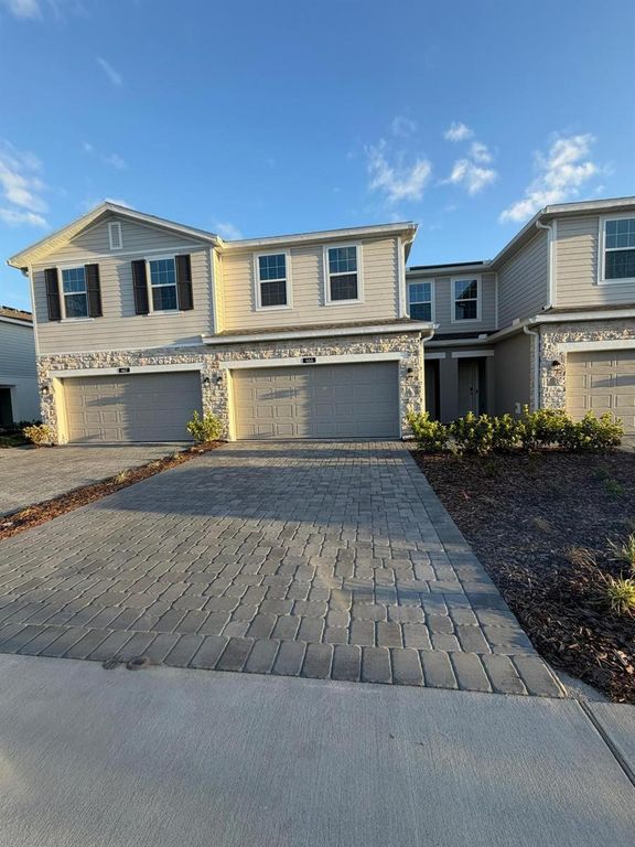 466 THOMPSON VILLAGE AVENUE, Apopka, FL 32703