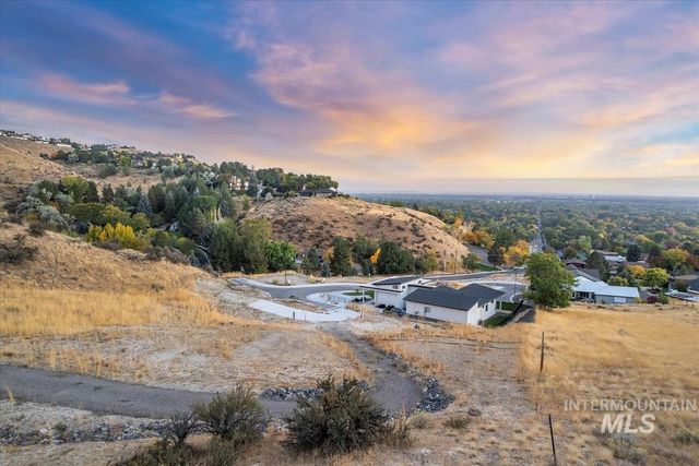 5513 N Polecat Lofts Ln, Boise, ID 83703