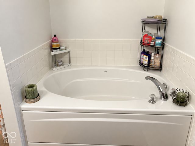 13341 Kimberlite Drive, Fishers, IN 46038