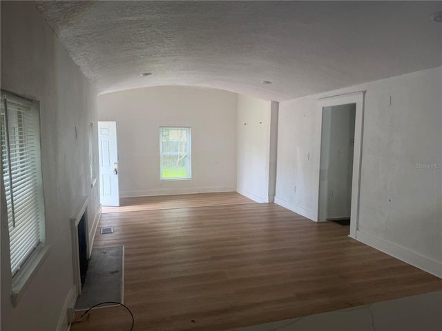 112 AVOCADO AVENUE, Sanford, FL 32771
