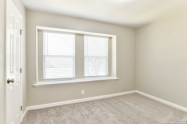 9550 New World, San Antonio, TX 78239