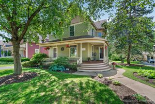 354 S Madison Street, Woodstock, IL 60098