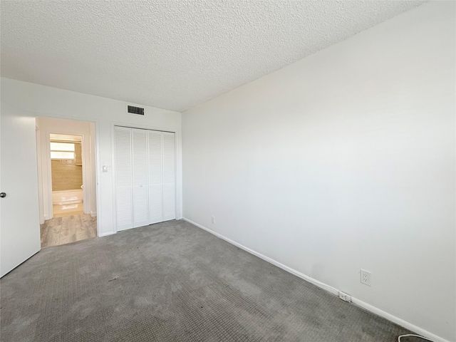 2555 NE 11th Street 606, Fort Lauderdale, FL 33304