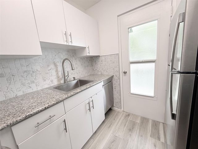 2555 NE 11th Street 606, Fort Lauderdale, FL 33304