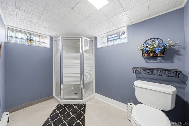 17 Organ Cres, West Seneca, NY 14224
