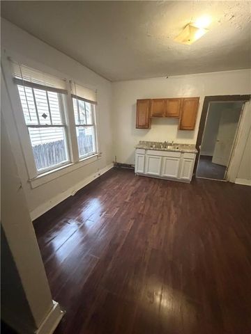 615 Dauphin Island Parkway, Mobile, AL 36606