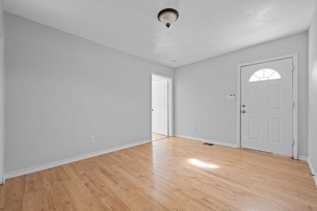 1802 N Wilhite Street, Cleburne, TX 76031