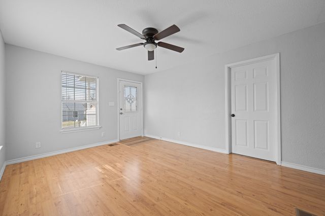 1802 N Wilhite Street, Cleburne, TX 76031