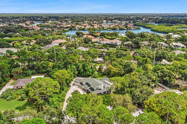 19780 Castlewood Drive, Jupiter, FL 33458