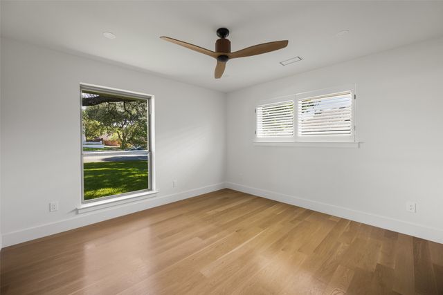 6910 Waggoner Drive, Dallas, TX 75230