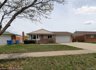 25532 Thomas Drive, Warren, MI 48091