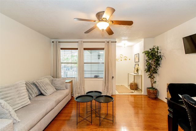 11850 High Valley Drive, Dallas, TX 75234