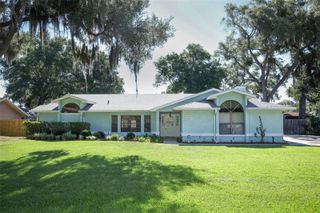 610 YORKTOWN DRIVE, Leesburg, FL 34748