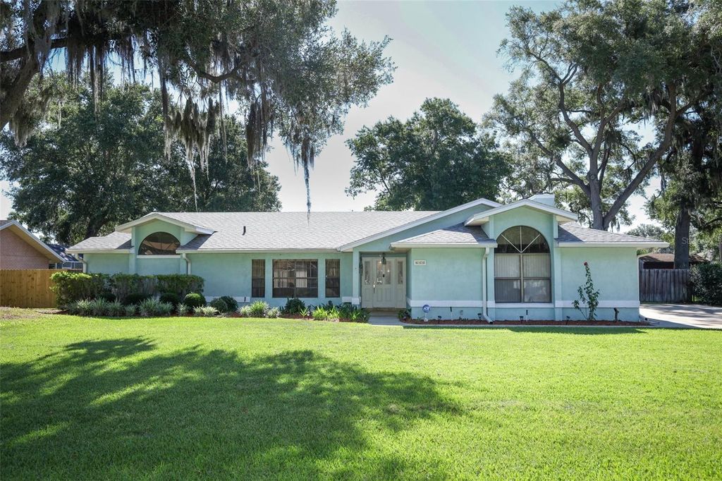 610 YORKTOWN DRIVE, Leesburg, FL 34748