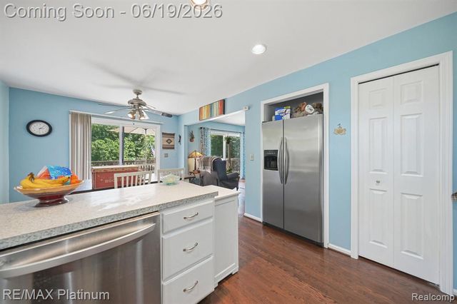 1321 Glen Oak Drive, Holly, MI 48442