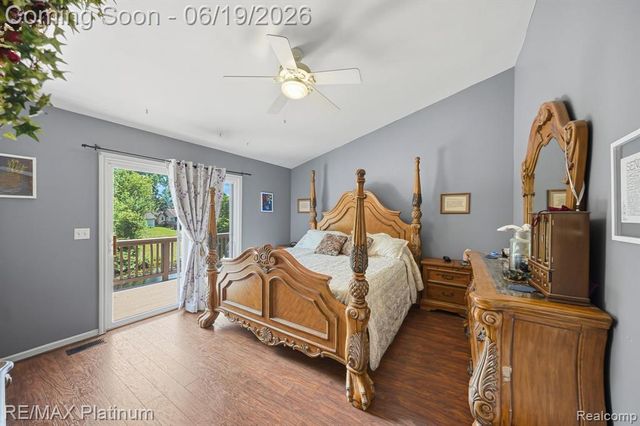 1321 Glen Oak Drive, Holly, MI 48442