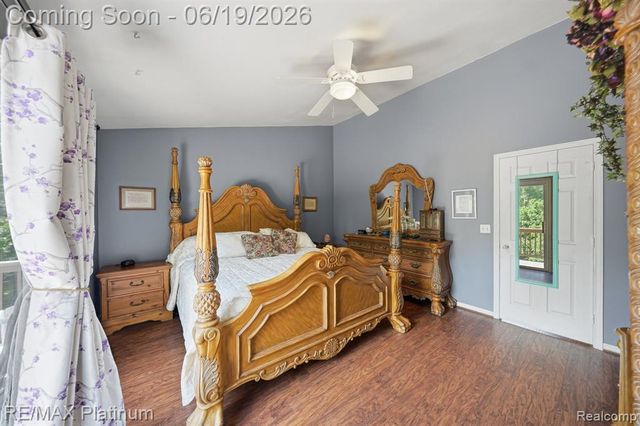 1321 Glen Oak Drive, Holly, MI 48442