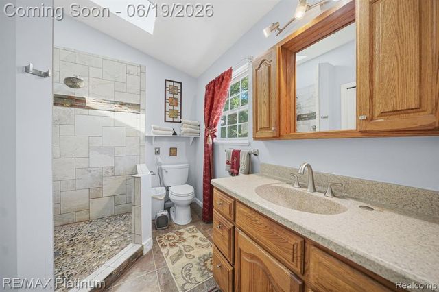1321 Glen Oak Drive, Holly, MI 48442