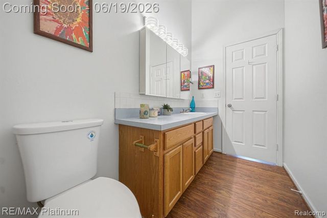 1321 Glen Oak Drive, Holly, MI 48442