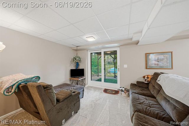 1321 Glen Oak Drive, Holly, MI 48442