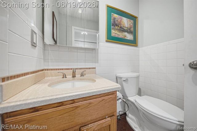 1321 Glen Oak Drive, Holly, MI 48442