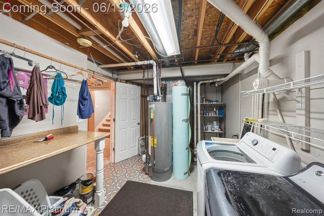 1321 Glen Oak Drive, Holly, MI 48442
