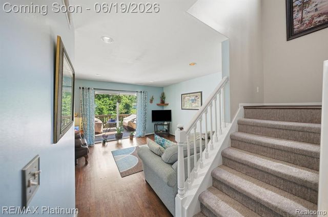 1321 Glen Oak Drive, Holly, MI 48442