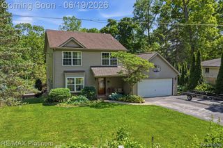 1321 Glen Oak Drive, Holly, MI 48442