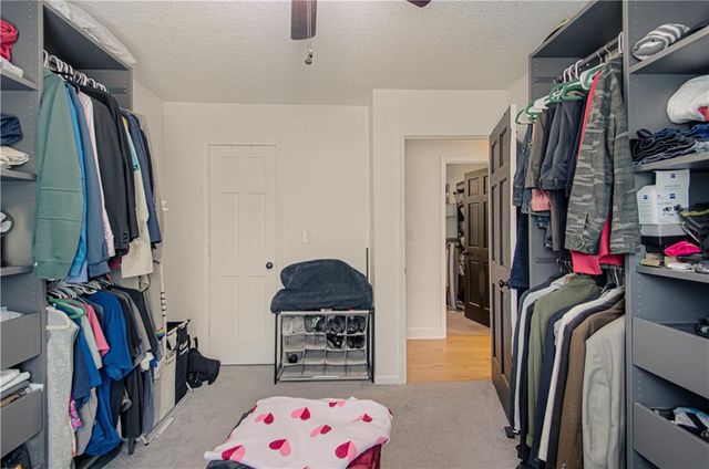 636 Sheidley Avenue, Bonner Springs, KS 66012