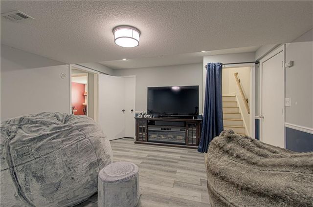 636 Sheidley Avenue, Bonner Springs, KS 66012