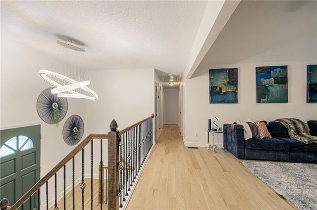 636 Sheidley Avenue, Bonner Springs, KS 66012