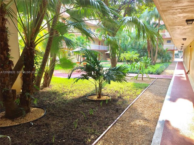 7720 Camino Real 107 107, Miami, FL 33143