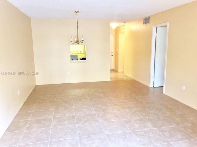 7720 Camino Real 107 107, Miami, FL 33143