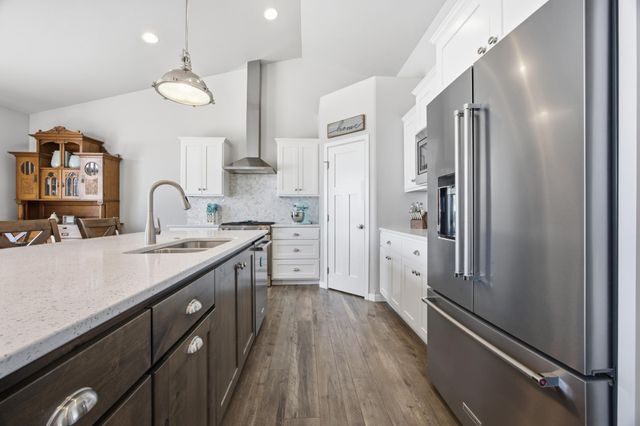 4209 Bristlecone Loop S, Fargo, ND 58104