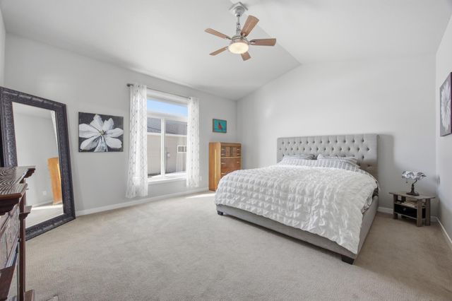 4209 Bristlecone Loop S, Fargo, ND 58104