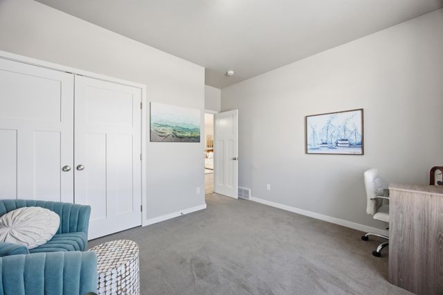 4209 Bristlecone Loop S, Fargo, ND 58104