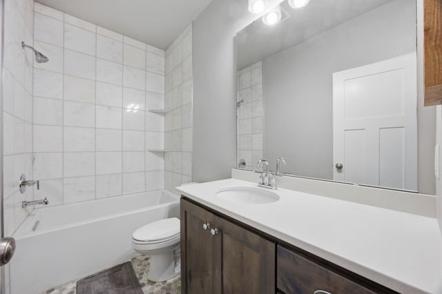 4209 Bristlecone Loop S, Fargo, ND 58104