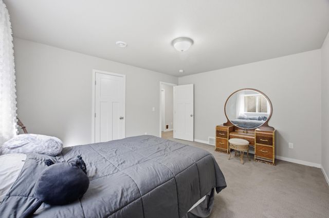 4209 Bristlecone Loop S, Fargo, ND 58104