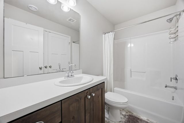 4209 Bristlecone Loop S, Fargo, ND 58104