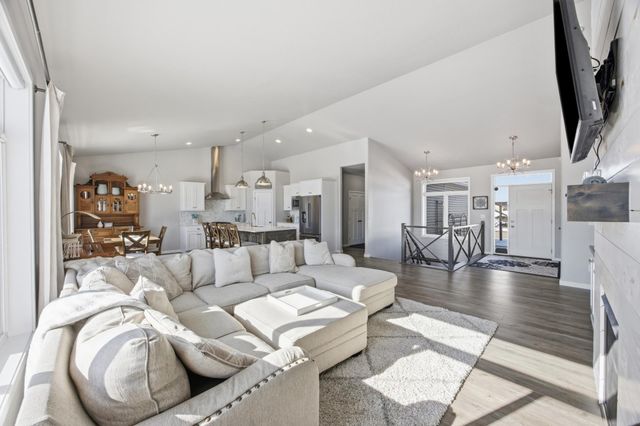 4209 Bristlecone Loop S, Fargo, ND 58104