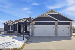 4209 Bristlecone Loop S, Fargo, ND 58104