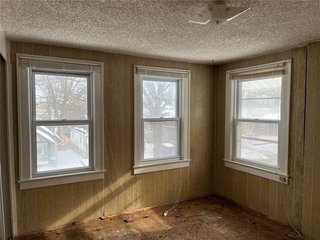 4512 Terrace Street, Kansas City, MO 64111