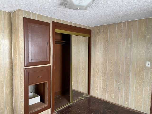 4512 Terrace Street, Kansas City, MO 64111