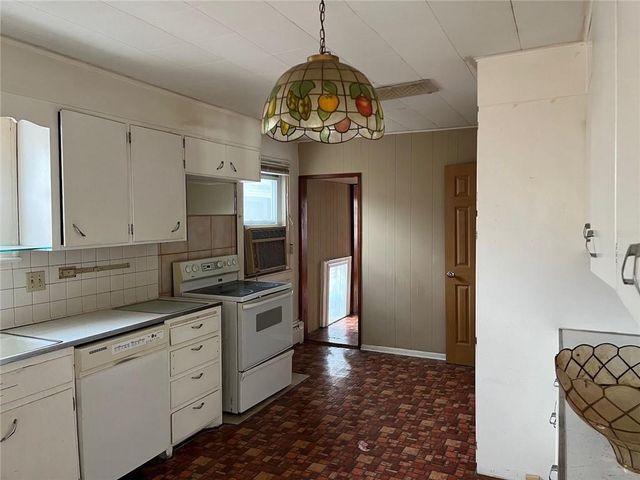 4512 Terrace Street, Kansas City, MO 64111