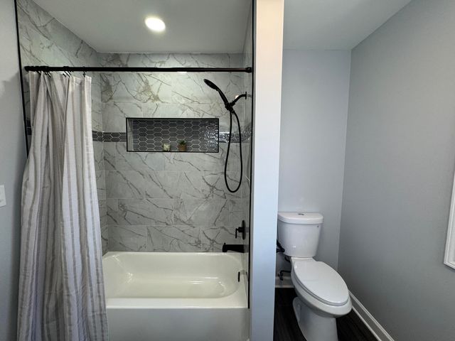 3807 Waxwing Court, Valparaiso, IN 46383